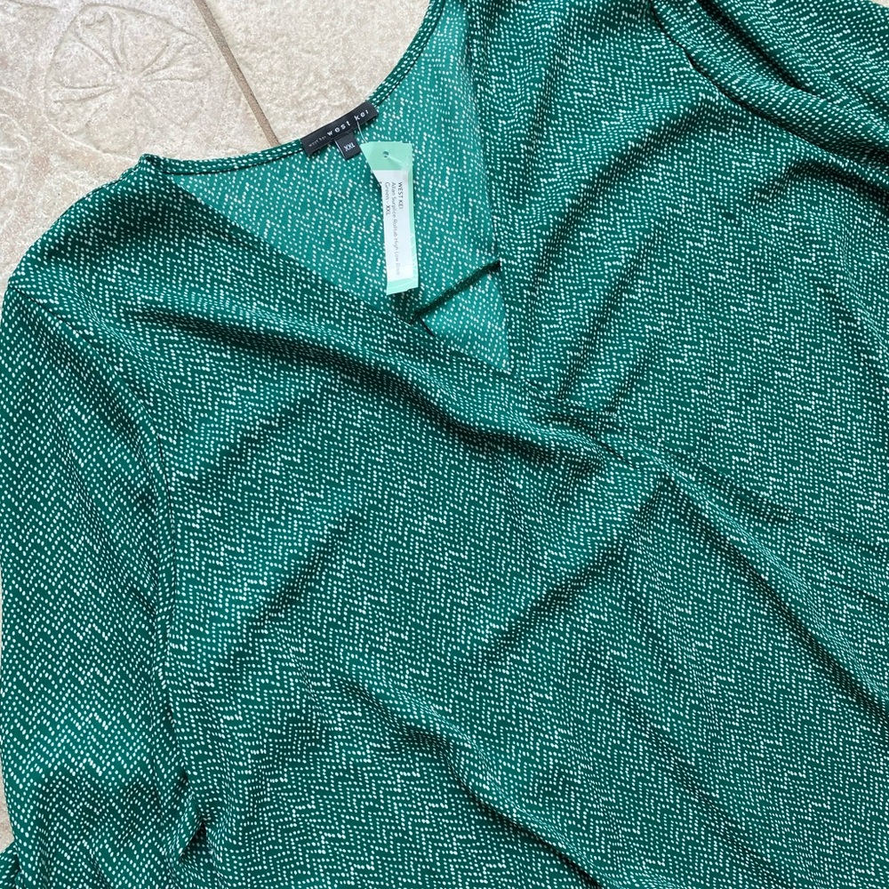 NWT v-neck blouse